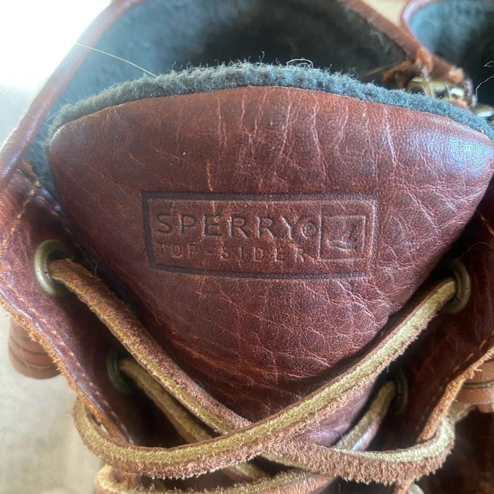 Sperry Saltwater Duck Boot – Green Leather | Size 6